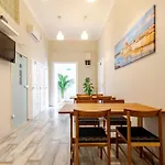 Spacious Apartment For Group In Centre Budapest