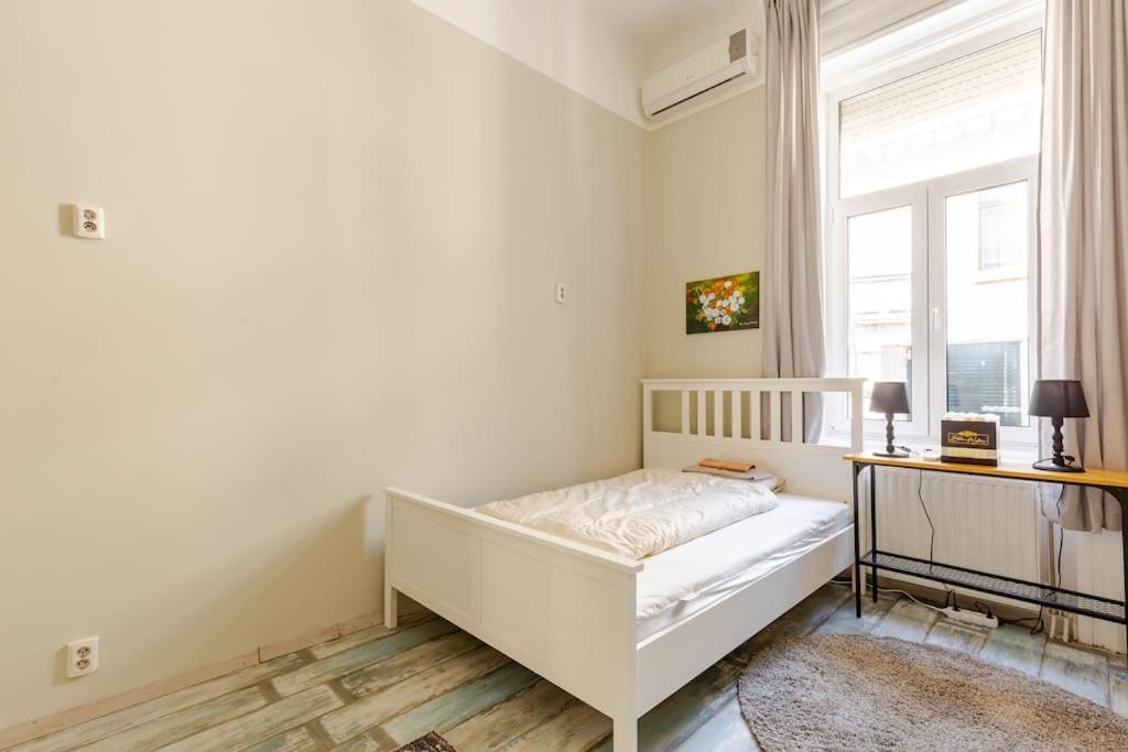Spacious For Group In Centre Budapest